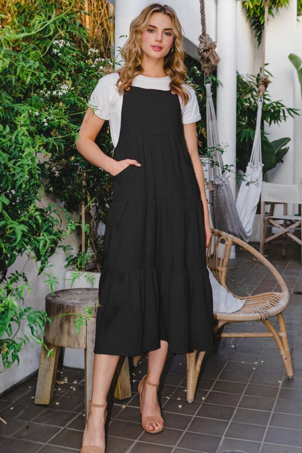 Chic and versatile midi dresses for a perfect mid-length look - Midi Dresses Collection